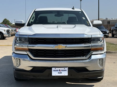 Used 2018 Chevrolet Silverado 1500 LT w/ Texas Edition image 9