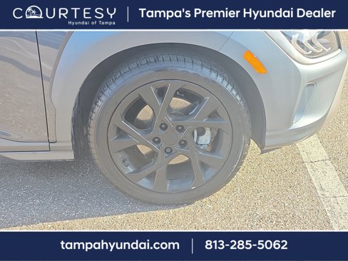 Certified 2022 Hyundai Kona Limited image 7