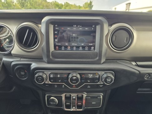 Used 2020 Jeep Gladiator Sport w/ Quick Order Package 24S image 25