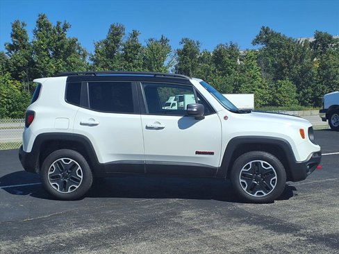 Used 2016 Jeep Renegade Trailhawk image 8