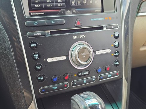 Used 2016 Ford Explorer Limited image 38