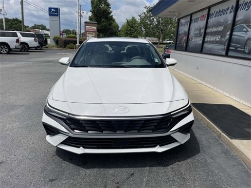 Certified 2024 Hyundai Elantra SEL w/ Convenience Package image 2