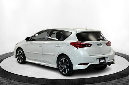 Used 2018 Toyota Corolla iM image 3