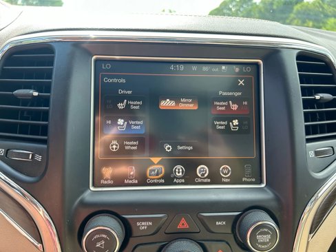 Used 2016 Jeep Grand Cherokee Overland image 19