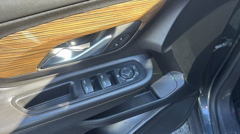 Used 2019 GMC Terrain SLE w/ Black Edition image 14