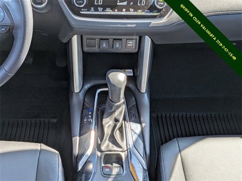 Used 2022 Toyota Corolla Cross XLE image 18