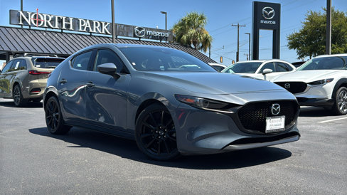 Used 2020 MAZDA MAZDA3 Hatchback w/ Premium Package image 2