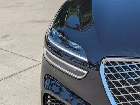 Certified 2025 Genesis GV70 2.5T w/ Advanced Package image 7