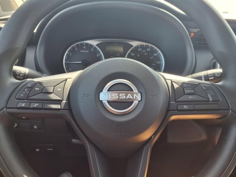 New 2025 Nissan Kicks Play S image 12