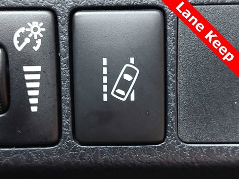 Used 2016 Toyota RAV4 XLE image 18
