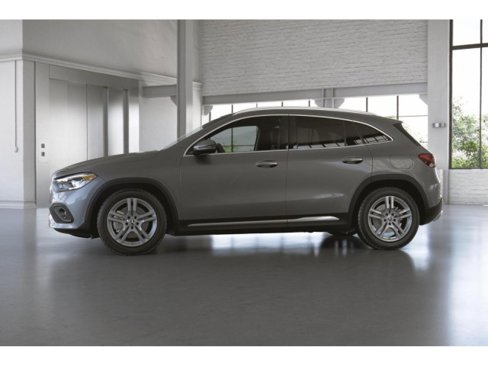 Certified 2021 Mercedes-Benz GLA 250 4MATIC image 36