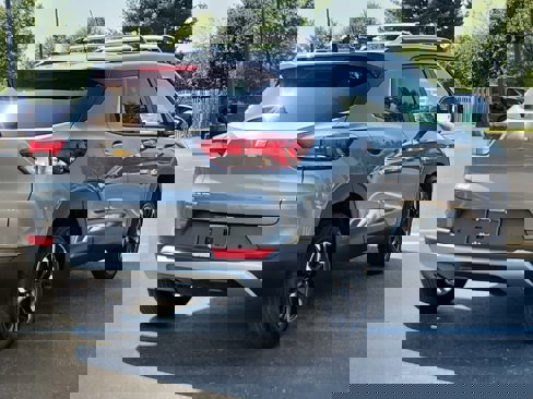 Used 2021 Chevrolet TrailBlazer LT w/ Convenience Package image 3