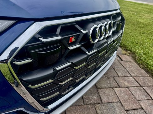 Used 2025 Audi S6 Prestige w/ Prestige Package image 4