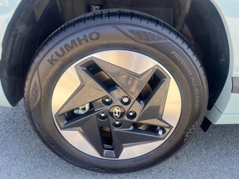 Used 2024 Hyundai Kona SE image 53