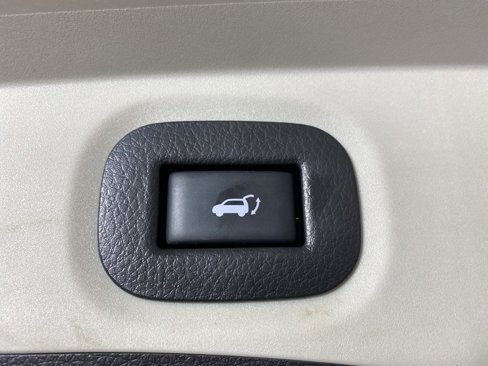 Used 2019 Nissan Rogue SV w/ Premium Package image 10