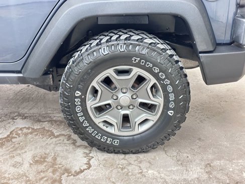 Used 2017 Jeep Wrangler Unlimited Rubicon w/ Connectivity Group image 44