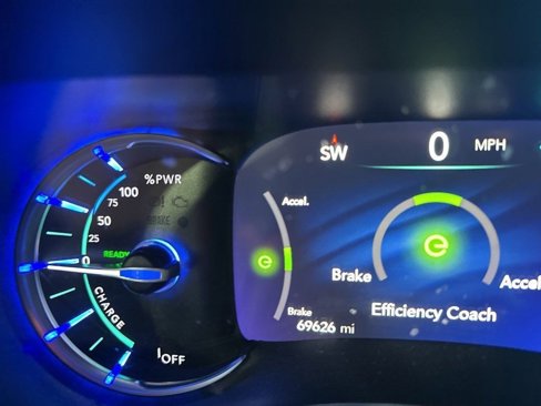 Used 2020 Chrysler Pacifica Touring-L w/ S Appearance Package image 13