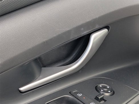 Used 2024 Hyundai Elantra Limited image 14