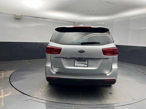Used 2020 Kia Sedona LX image 8