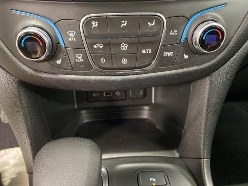 Used 2022 Chevrolet Equinox LT image 44