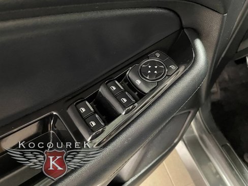 Used 2017 Ford Edge SEL w/ Equipment Group 201A image 19