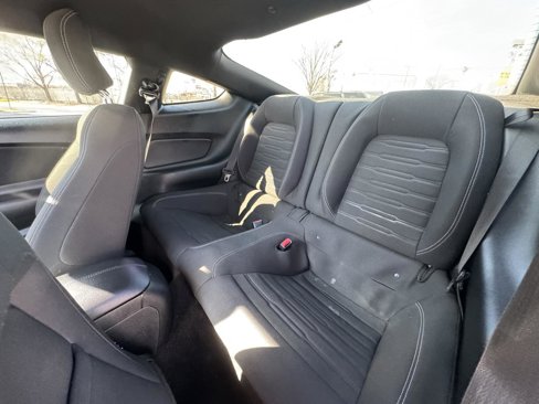 Used 2015 Ford Mustang Coupe image 16