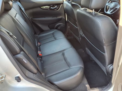 Used 2022 Nissan Rogue Sport SL image 13