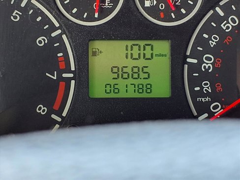 Used 2010 Ford Transit Connect XLT image 13