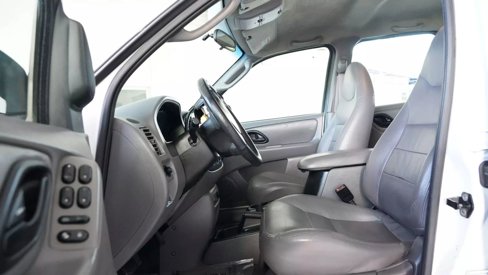 Used 2001 Ford Escape XLT image 11