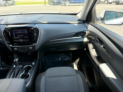 Used 2020 Chevrolet Traverse LT image 27