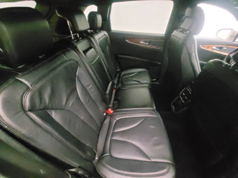 Used 2016 Lincoln MKX Reserve w/ Climate Package image 19