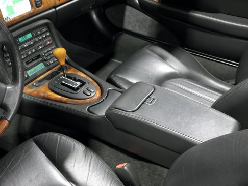 Used 2001 Jaguar XK8 Convertible image 60