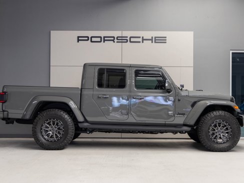Used 2022 Jeep Gladiator Overland image 8