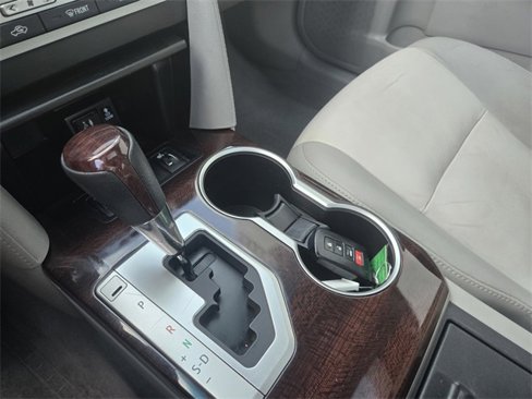 Used 2014 Toyota Camry XLE image 20