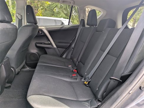 Used 2017 Toyota RAV4 LE image 12