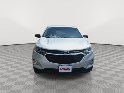 Used 2021 Chevrolet Equinox LS image 3