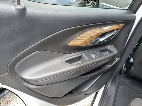 Used 2019 GMC Terrain SLE w/ Driver Convenience Package image 9