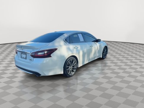Used 2018 Nissan Altima 2.5 SR w/ SR Special Edition image 8