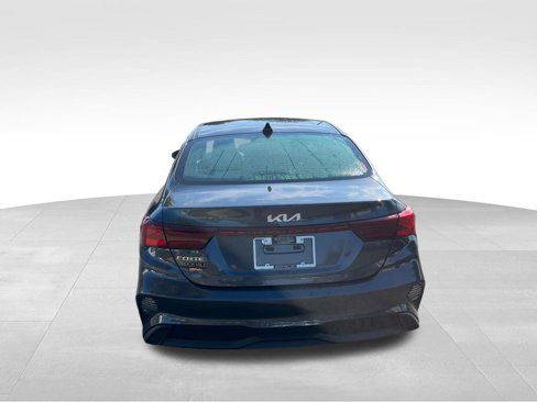 Used 2023 Kia Forte LXS image 6