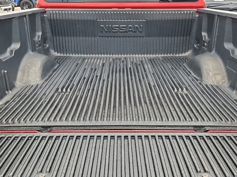 Used 2015 Nissan Titan SV w/ SV Value Truck Package image 11