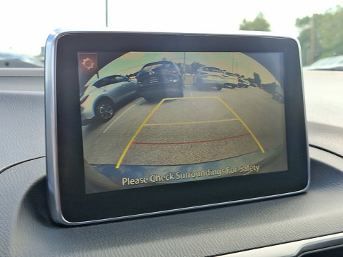 Used 2015 MAZDA MAZDA3 i Touring w/ Technology Package image 19