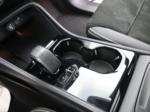 Certified 2023 Volvo XC40 Recharge Ultimate image 26