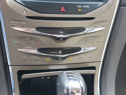 Used 2013 Lincoln MKX FWD image 23
