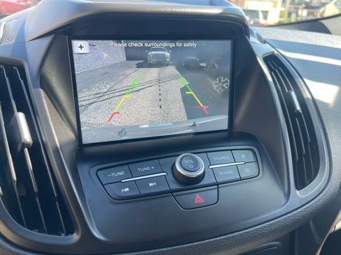 Used 2019 Ford Escape SE image 25