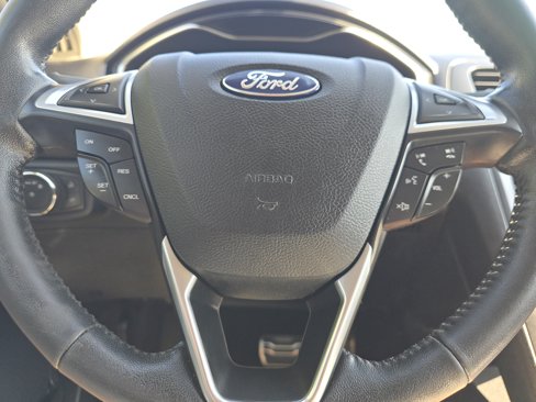 Used 2017 Ford Fusion Titanium image 18