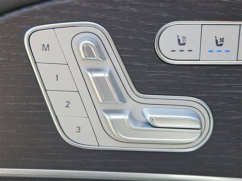 Used 2023 Mercedes-Benz GLS 450 4MATIC w/ Warmth & Comfort Package image 29