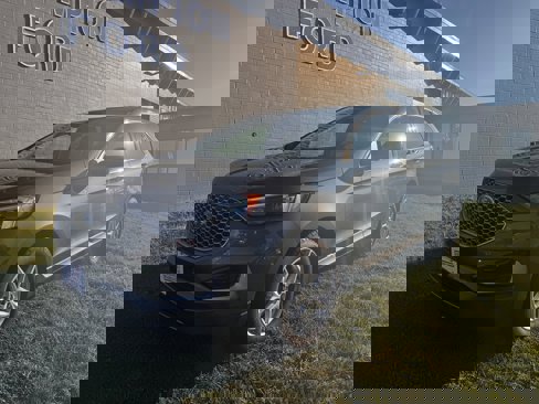 Used 2024 Ford Edge SEL image 2