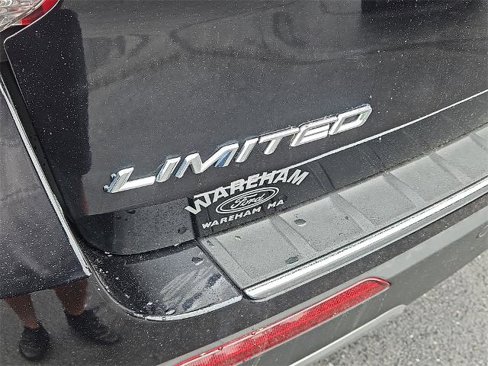 Certified 2022 Ford Explorer Limited w/ Equipment Group 301A image 5