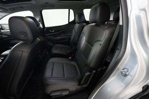 Used 2020 GMC Acadia SLT w/ Driver Alert Package II image 16