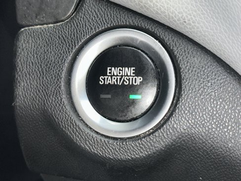 Used 2020 Chevrolet Equinox LS image 26